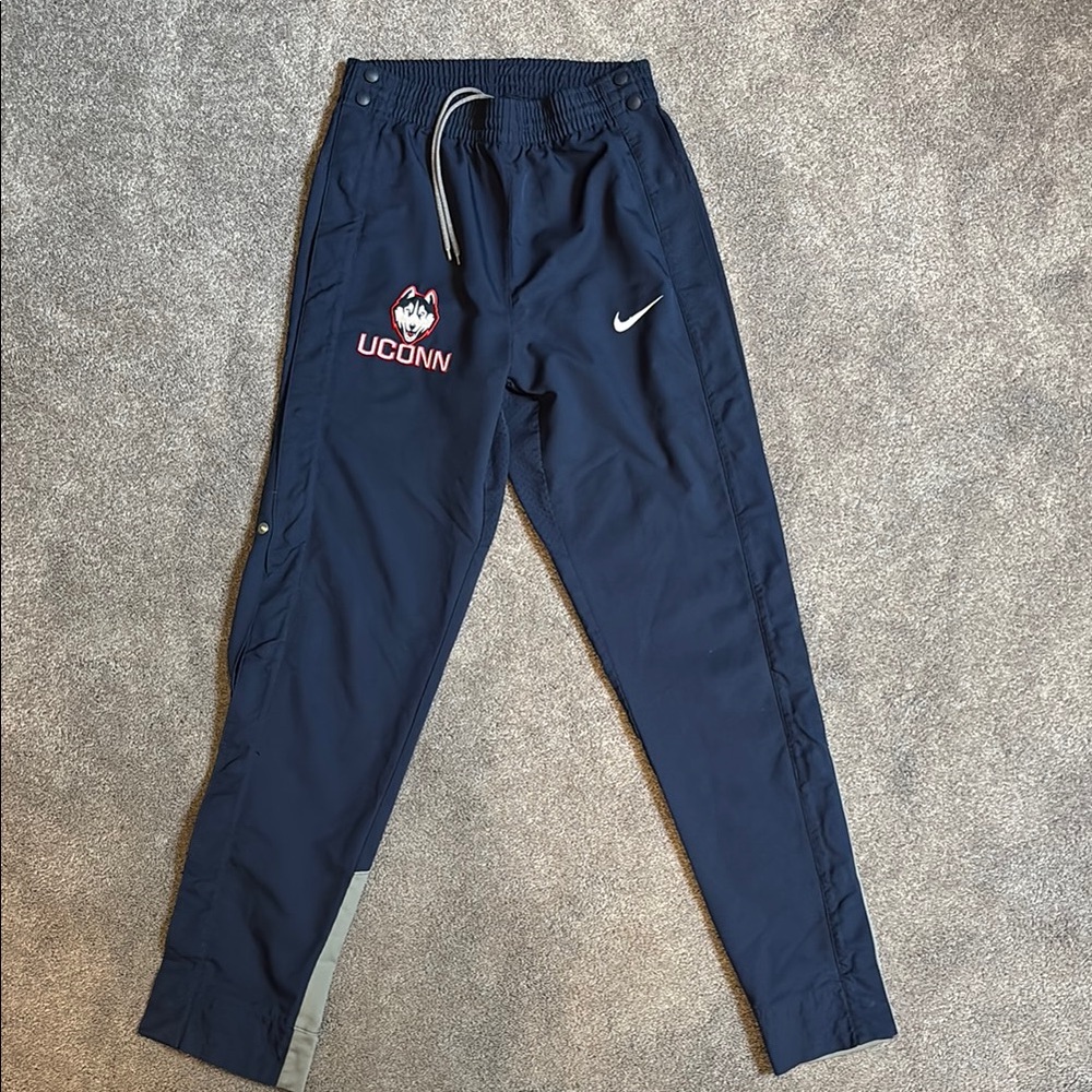 Nike Elite UConn tear-away sweatpants